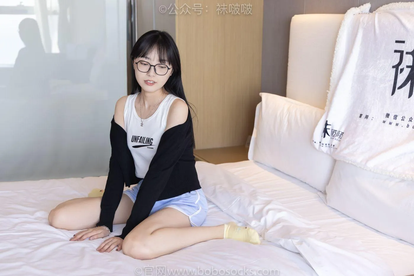 [BoBoSocks袜啵啵]NO.081 稚予- AJ、浅黄色短棉袜、浅蓝色短棉袜、裸足（花絮版） [145P]插图5